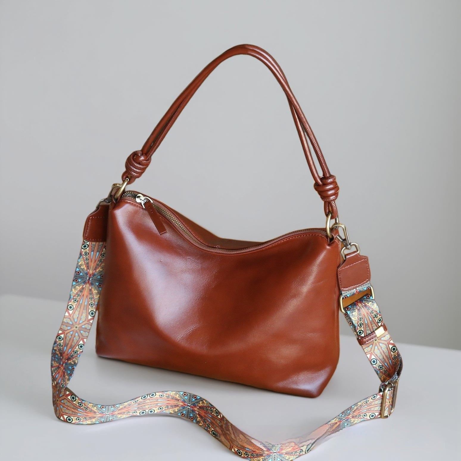 Genuine Leather Creative Large Capacity Hand Shoulder Commuter Bag